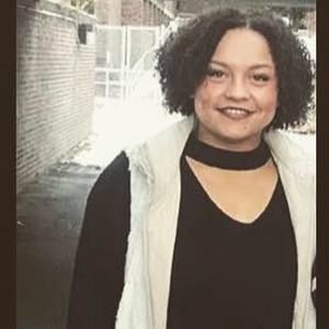 Meet your Posher, Danielle